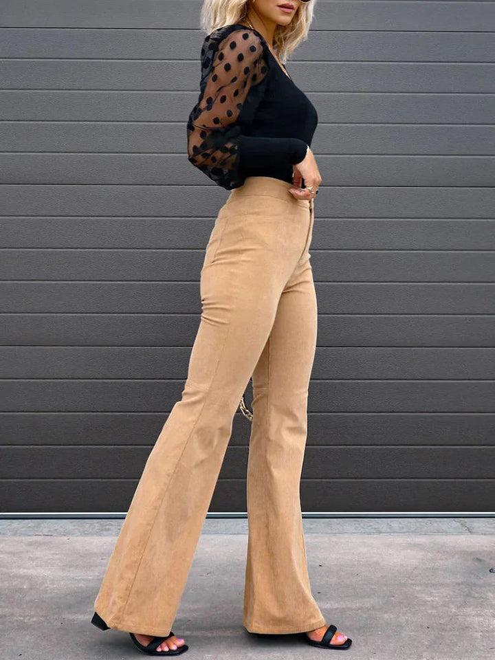 Modische Cordhose mit ausgestelltem Bein für Damen