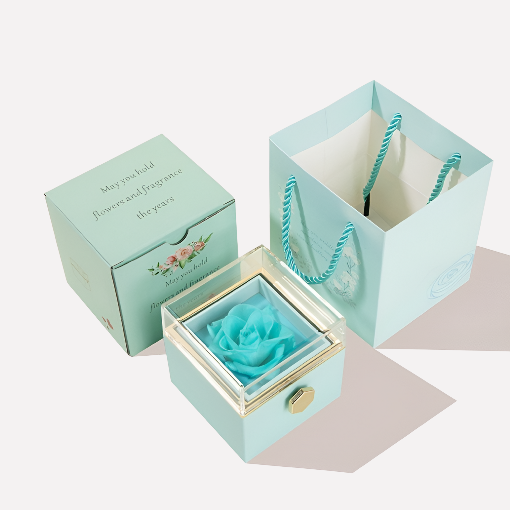 Ewige Rose mit individuell gravierter Halskette