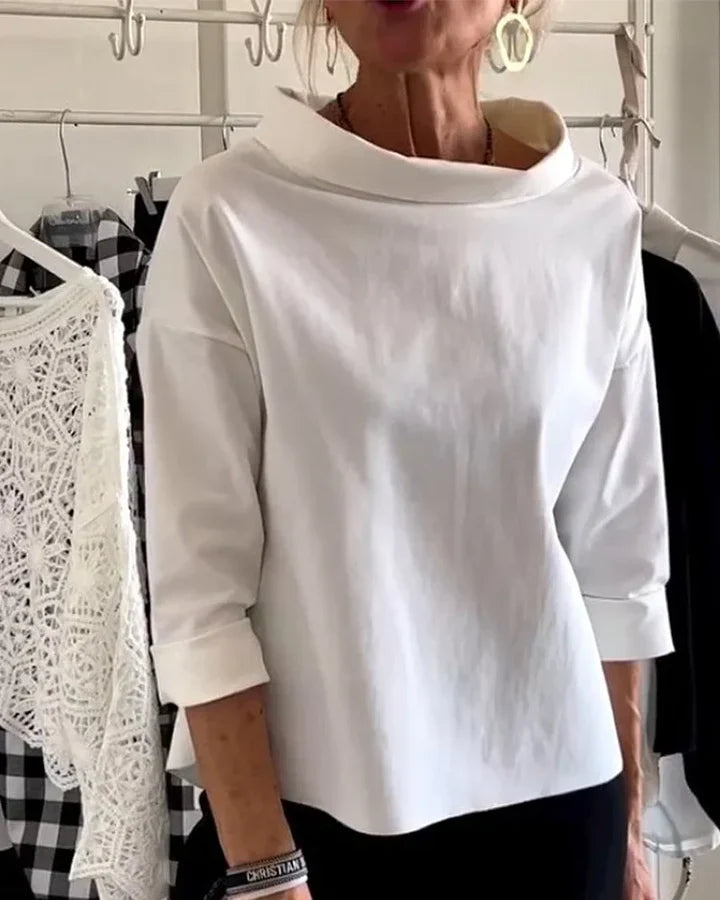 Lässiges Oberteil mit breitem Revers und halbem Rollkragen für einen stilvollen Look