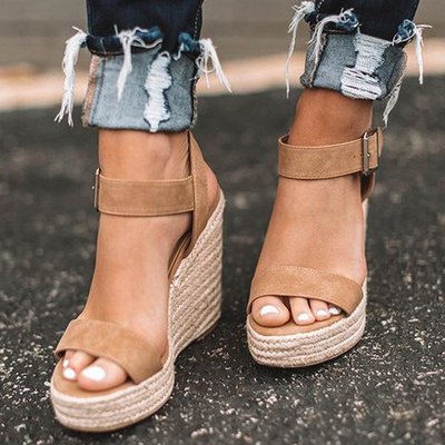 Espadrille-Sandalen mit Absatz und offener Spitze