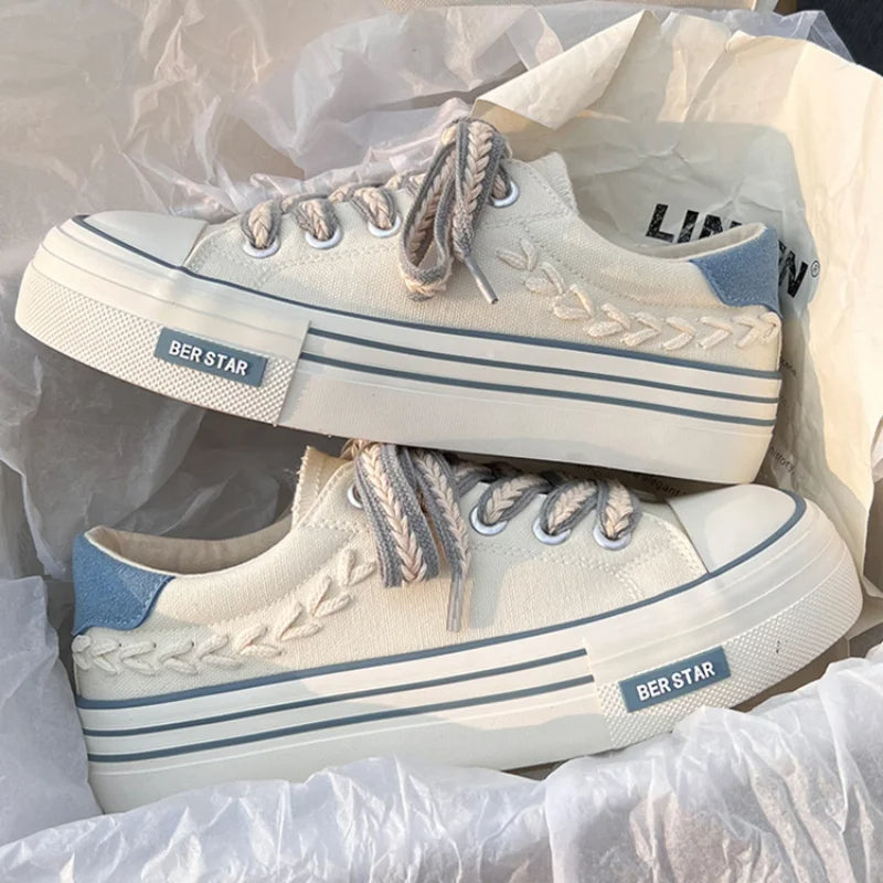 Serenity Plateau-Sneakers aus Canvas