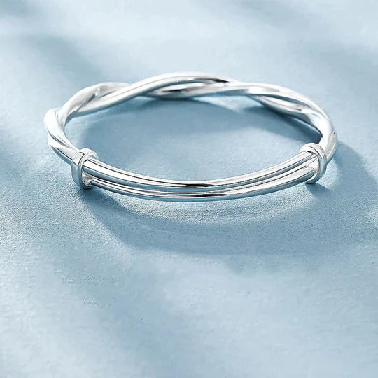 Verdrehtes Silberarmband