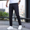 Einfarbige Freizeitjeans für Herren