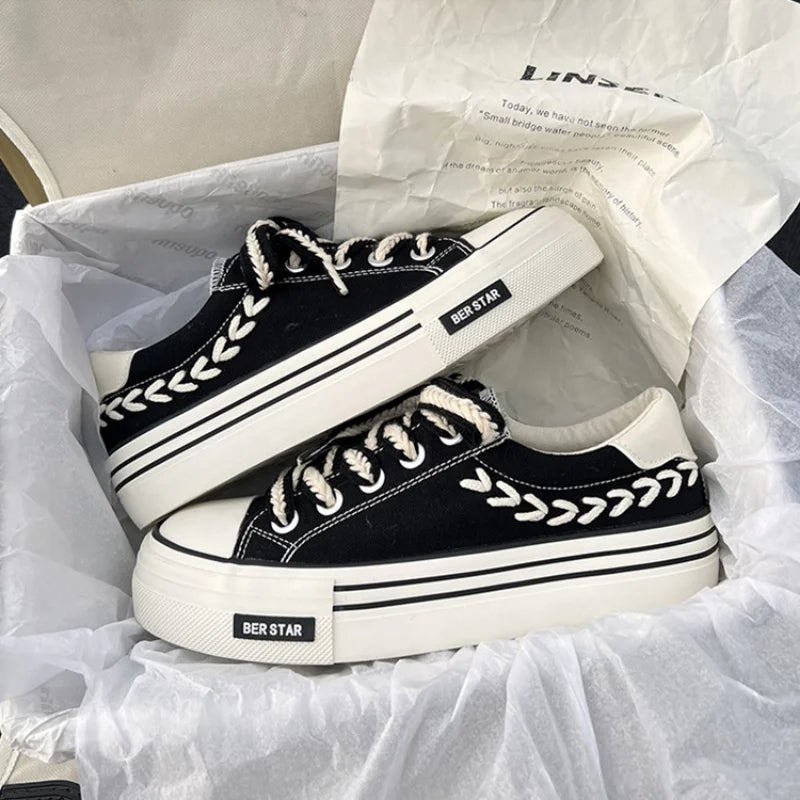 Serenity Plateau-Sneakers aus Canvas
