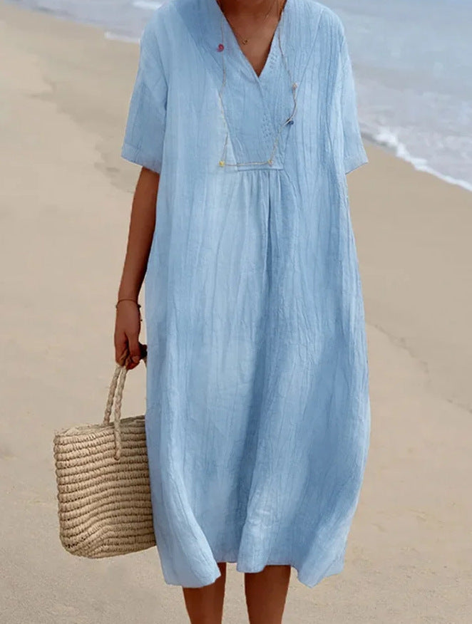 Lässiges Strandkleid mit V-Ausschnitt und kurzen Ärmeln