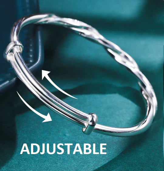 Verdrehtes Silberarmband