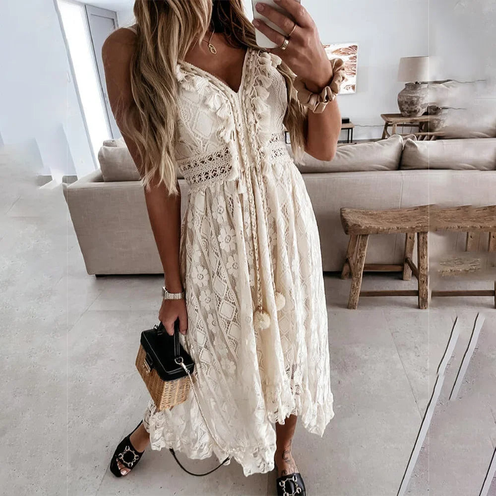 Boho-Kleid mit Spitzenband und Quasten