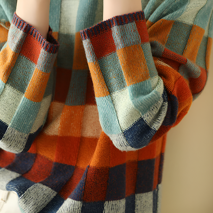 Luxuriöser Pullover aus feiner Wolle mit hohem Kragen