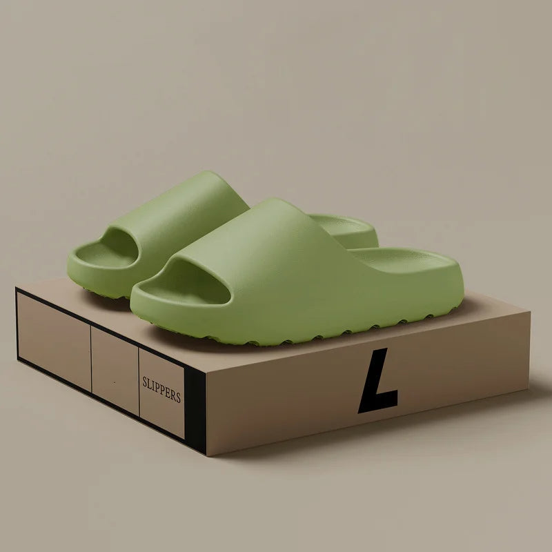 Lässige Herrenpantoffeln mit innovativem Design