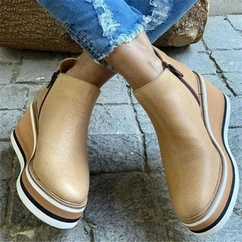 Damen-Keilabsatzstiefeletten mit Vintage-Charme