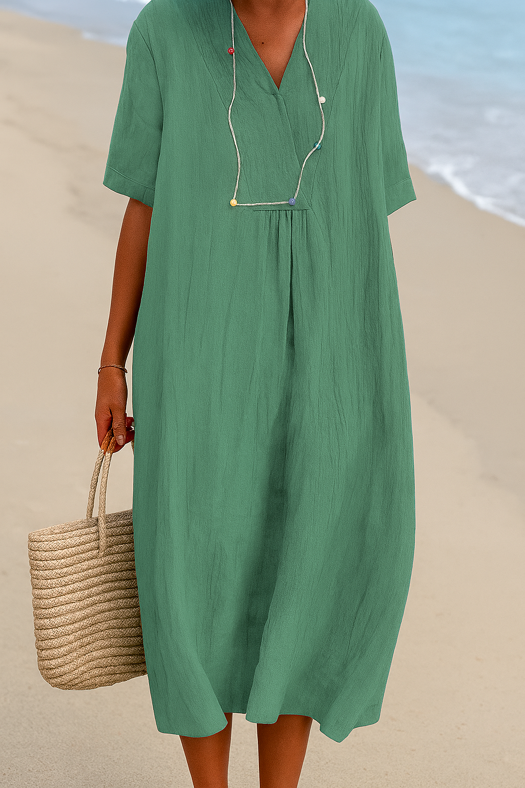 Lässiges Strandkleid mit V-Ausschnitt und kurzen Ärmeln