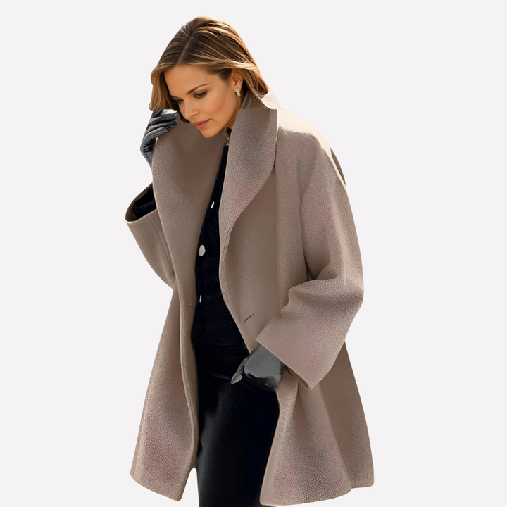 Damenjacke mit weitem Kragen