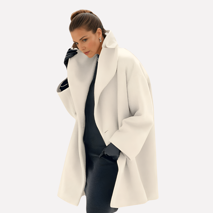 Damenjacke mit weitem Kragen