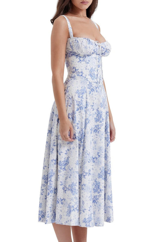 Blumiges, tailliertes Kleid