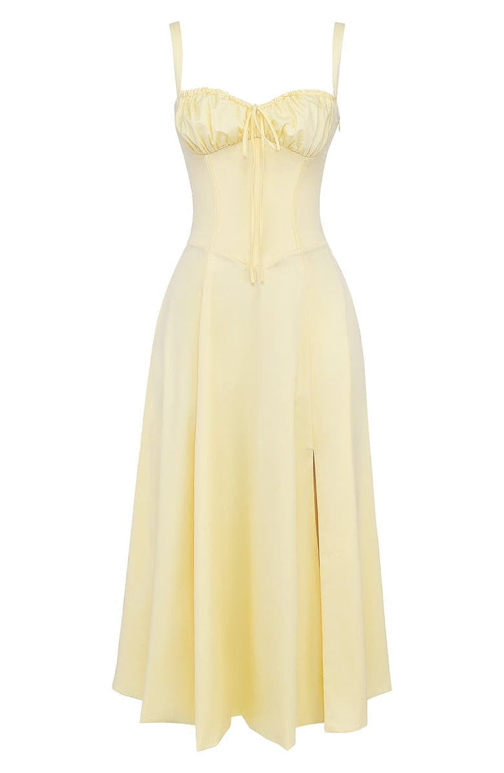 Blumiges, tailliertes Kleid