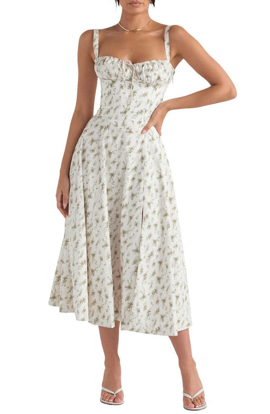 Blumiges, tailliertes Kleid