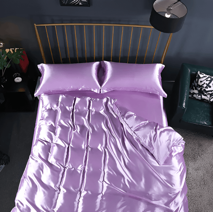 https://www.sarando-shop.com/cdn/shop/files/HomoraPurpleSilkBettdecke14_cbe8f2d4-7cfd-4770-ba9c-4e64f455f7bc.png?v=1775741246