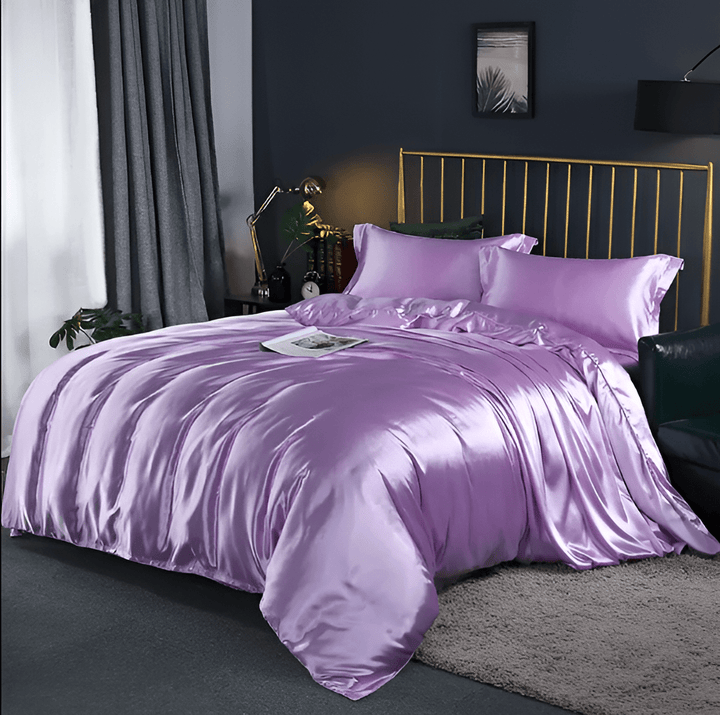 https://www.sarando-shop.com/cdn/shop/files/HomoraPurpleSilkBettdecke16_e80c621c-443a-4d04-9cd5-86019c5d0e4a.png?v=1775741245