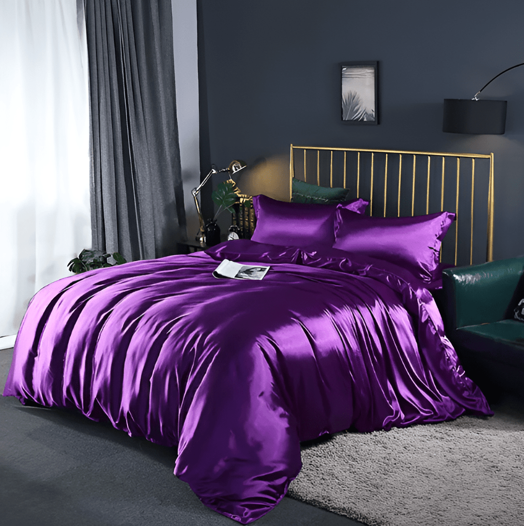 https://www.sarando-shop.com/cdn/shop/files/HomoraPurpleSilkBettdecke4_27362978-059b-44c1-b5e9-bf4f9003b9cb.png?v=1775741244