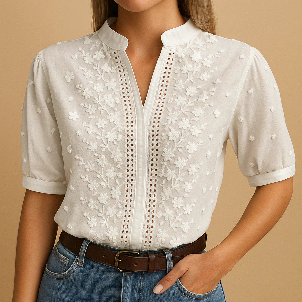 Bestickte weiße Bluse mit Stehkragen