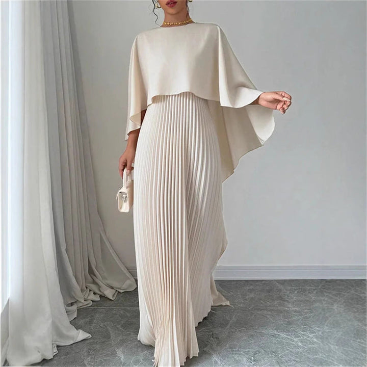 Fließendes Maxikleid mit plissierten Fledermausärmeln
