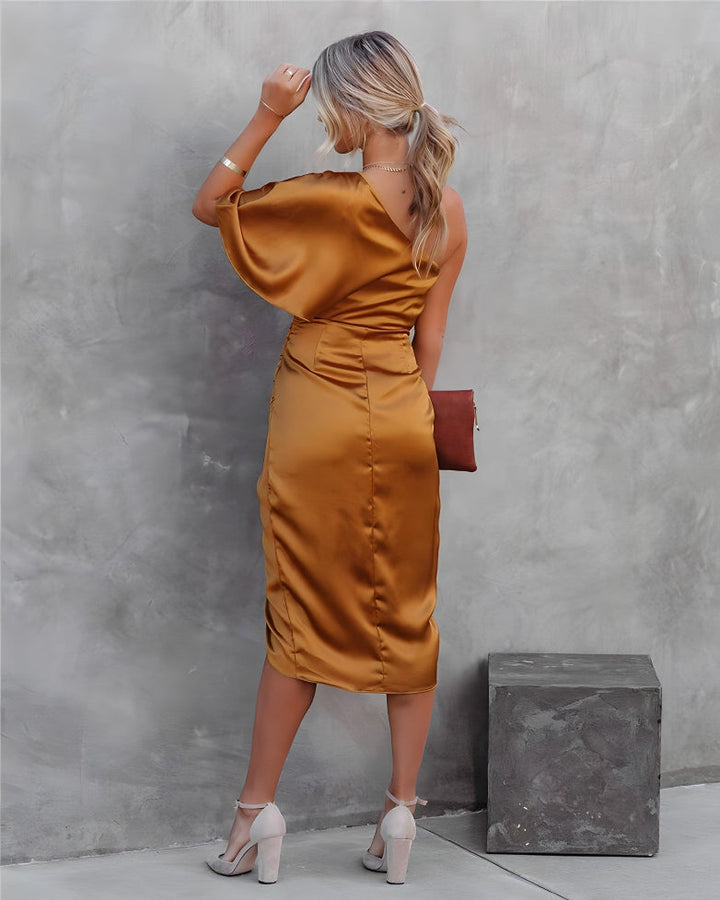 Asymmetrisches Off-Shoulder-Kleid