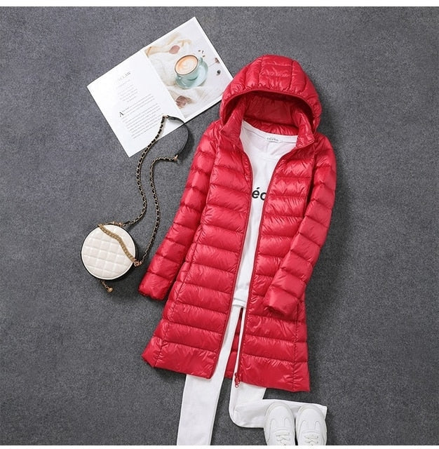 Lange Daunenjacke mit abnehmbarer Kapuze für Damen
