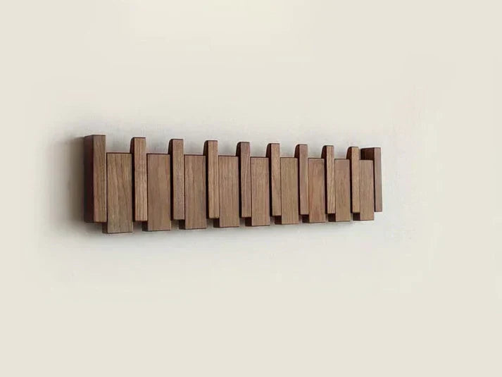 Wandgarderobe – Musikalisches Design trifft praktische Aufbewahrung