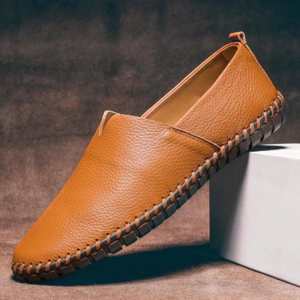 Elegante Slipper aus mattem Echtleder